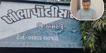 ખાંભામાં ‘નકલી પોલીસ’નો ખેલ ખતમ: કારના ગુપ્ત ખાનામાંથી મળ્યો દારૂ, હનીટ્રેપ કેસમાં હતો ફરાર | Amreli…