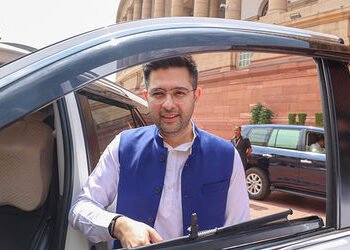 AAP સરકારે છીનવી તો કેન્દ્રએ પાછી આપી, રાઘવ ચઢ્ઢાને ફરી મળી Z+ કેટેગરીની સુરક્ષા | raghav chadha z c…