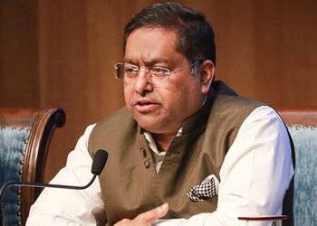 ભારત હોર્મુઝ મામલે અનેક દેશો સાથે સંપર્કમાં, ગલ્ફમાં ફસાયેલા ભારતીયો અંગે સરકારે આપી મોટી અપડેટ | ho…