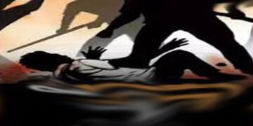 ધારૃકા ગામે ચોર હોવાની શંકાએ યુવકો પર હુમલો | Youths attacked on suspicion of being thieves in Dharu…