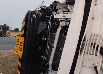 આંધ્ર પ્રદેશમાં વહેલી સવારે ભીષણ અકસ્માત: તીર્થયાત્રાએ જતાં 8 શ્રદ્ધાળુના કરૂણ મોત, PM મોદીએ વ્યક્ત …