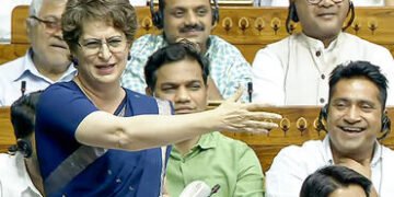 સંસદમાં પ્રિયંકા ગાંધીનો પાવર પ્લે, અમિત શાહ પણ હસી પડ્યા, રાહુલ ગાંધીએ કર્યા વખાણ | priyanka gandhi…