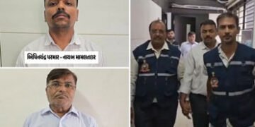 ગાંધીનગર: નાયબ મામલતદાર અને વચેટિયાને ACBએ દબોચ્યા, પ્રોપર્ટી કાર્ડ માટે માંગી હતી લાખોની લાંચ | Dep…