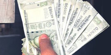 નવા લેબર કોડથી પગારદારોને ઝટકો, ચાલુ મહિનાથી ઇન હેન્ડ સેલરી ઘટશે, સમજો ગણતરી | New Labor Code How Yo…