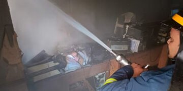 જામનગર જિલ્લા પંચાયતમાં આગનું તાંડવ: આરોગ્ય વિભાગની કચેરીમાં શોર્ટ સર્કિટથી લાખોનું નુકસાન | Fire Br…