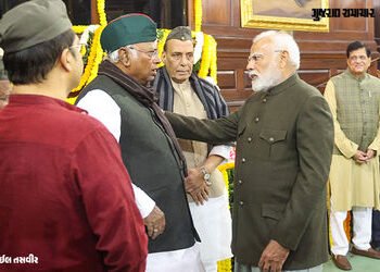 ‘PM મોદીનું સંબોધન રાજકીય…’, કોંગ્રેસ અધ્યક્ષ ખડગેના આકરા પ્રહાર, જનતાને ગેરમાર્ગે દોરતા હોવાનો આર…