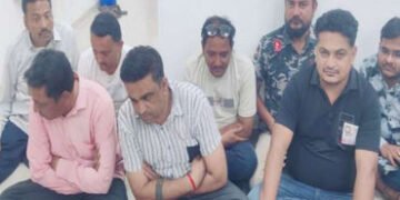 નરોડા પોલીસે રોકડ, મોબાઇલ અને વાહન સહિત 23.48 લાખના મુદ્દામાલ સાથે આઠની ધરપકડ | naroda police nabbed…