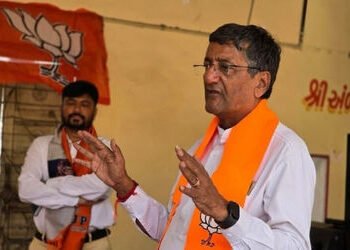 સ્થાનિક ચૂંટણીમાં દાઉદ અને પાકિસ્તાનની એન્ટ્રી! ભાજપ-કોંગ્રેસ વચ્ચે નિવેદનબાજીમાં જનતાના મુદ્દા ભૂલા…