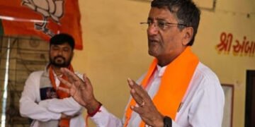 સ્થાનિક ચૂંટણીમાં દાઉદ અને પાકિસ્તાનની એન્ટ્રી! ભાજપ-કોંગ્રેસ વચ્ચે નિવેદનબાજીમાં જનતાના મુદ્દા ભૂલા…