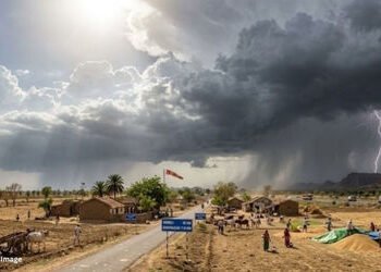 ગુજરાતમાં ફરી પડશે માવઠું: સૌરાષ્ટ્ર અને કચ્છમાં ગાજવીજ સાથે મધ્યમ વરસાદની આગાહી | Heatwave Continue…