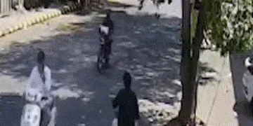 રાજકોટમાં હિટ એન્ડ રનની ઘટના: એરપોર્ટ ફાટક પાસે કારચાલકે ચારને કચડ્યા, બેના મોત | Rajkot Hit and Run…