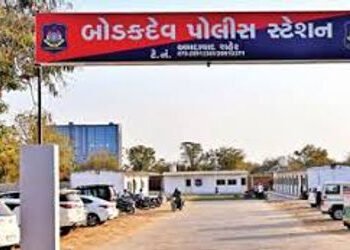 થલતેજ સ્થિત ગેસ્ટ હાઉસમાં ચાર શખ્સોએ વહેલી પરોઢે લૂંટ ચલાવી | robbers robbed cash and mobile from gu…