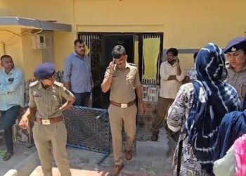 અમદાવાદ: છારોડી ગામે વૃદ્ધાની હત્યા! હત્યારાઓએ મૃતદેહ સળગાવવાનો પ્રયાસ કર્યો હોવાની આશંકા | Woman Fo…