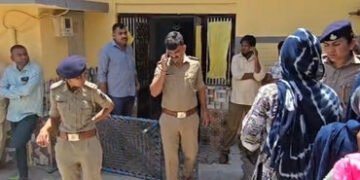 અમદાવાદ: છારોડી ગામે વૃદ્ધાની હત્યા! હત્યારાઓએ મૃતદેહ સળગાવવાનો પ્રયાસ કર્યો હોવાની આશંકા | Woman Fo…