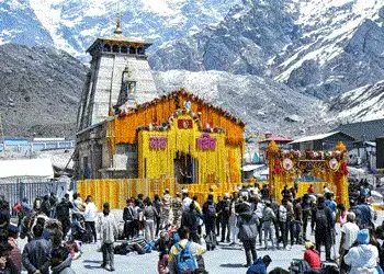 કેદારનાથના કપાટ ખૂલ્યા: મંદિર પરિસરમાં મોબાઈલ-રીલ્સ પર પ્રતિબંધ, જાણો નવા નિયમો | Kedarnath Temple O…