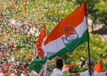 વડોદરાના વોર્ડ નં.16માં કોંગ્રેસના ઉમેદવાર ચંદ્રકાંત શ્રીવાસ્તવના સમર્થનમાં 150 જેટલા રહીશો કોંગ્રેસ…