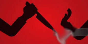 વ્યાજે આપેલા નાણાની પિતા અને પુત્રએ યુવાનને છરી બતાવી પઠાણી ઉઘરાણી કરી | Father and son showed a kni…