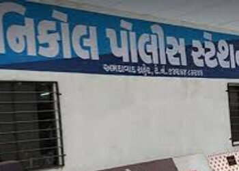 નિકોલમાં ગોડાઉનમાંથી રૃ.૨૩.૨૫ લાખના ૩૧ ટુ વ્હીલર ચોરાયા | 31 moped ra solá