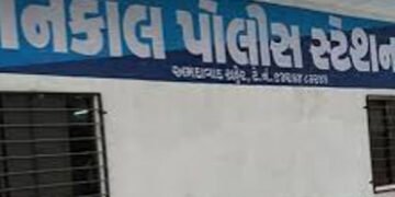 નિકોલમાં ગોડાઉનમાંથી રૃ.૨૩.૨૫ લાખના ૩૧ ટુ વ્હીલર ચોરાયા | 31 moped ra solá