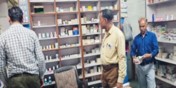 પ્રતાપનગરના મેડિકલ સ્ટોરના સંચાલકે પ્રિસ્ક્રિપ્શન કોડીન સીરપ આપતાં કાર્યવાહી | Action taken against …