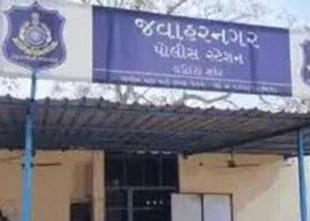 વડોદરાના જવાહરનગરમાં સમોસા લેવા ગયેલી 15 વર્ષીય સગીરા નો 6 દિવસથી પત્તો નથી | 15 year old girl who w…