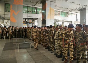 સરહદી જિલ્લાઓમાં ફરી સાયરન વાગશે! રાત્રે બ્લેકઆઉટ કરાશે: ભારતના 2 રાજ્યોમાં સિવિલ ડિફેન્સ મોકડ્રિલ |…