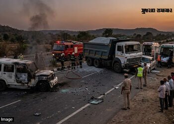 ખુશી માતમમાં ફેરવાઈ! મુંડન વિધિ બાદ ઘરે પરત ફરતા પરિવાર પર ટ્રકનો કહેર, 11ના મોતથી અરેરાટી | Mirzapu…