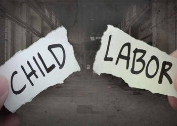 વાઘોડિયાની ફાર્માસ્યુટિકલ કંપનીમાં જોખમી કામ કરતા 18 તરુણીઓ અને 2 તરુણો મળ્યા | 18 young women and 2…