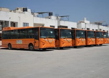 વડોદરા શહેરમાં પીએમ યોજનાની સાત ઈ-બસનું આગમન : દિવ્યાંગો અને મહિલાઓ માટે ખાસ વ્યવસ્થા | Arrival of s…