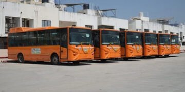 વડોદરા શહેરમાં પીએમ યોજનાની સાત ઈ-બસનું આગમન : દિવ્યાંગો અને મહિલાઓ માટે ખાસ વ્યવસ્થા | Arrival of s…