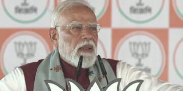 ઝાલમુરી મેં ખાધી પણ મરચાં તૃણમૂલને લાગ્યા… બંગાળમાં PM મોદીના મમતા બેનર્જી પર પ્રહાર | PM Modi Ben…