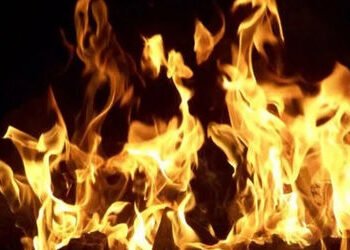 કલ્યાણનગરના આવાસ યોજનાના ત્રીજા માળે આગ ભભુકી | Fire breaks out on the third floor of a housing sche…