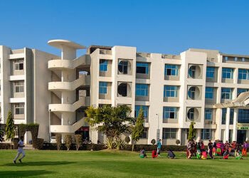 મહેસાણાની મર્ચન્ટ નર્સિંગ કોલેજની હોસ્ટેલમાં નવસારીની વિદ્યાર્થિનીએ ગળે ફાંસો ખાઈ જીવન ટૂંકાવ્યું | …