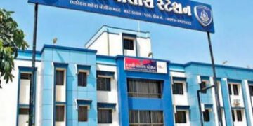 ગોરવા બાદ ન્યુવીઆઇપી રોડ પર ઢોર પકડનાર કોર્પોરેશનની ટીમ પર હુમલો | Attack on corporation team that c…