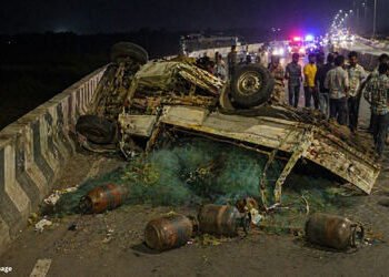 ગોંડલમાં ગુંદાળા ચોકડીએ ગમખ્વાર અકસ્માત, ટાયર ફાટતાં પીકઅપ પલટી, 2ના મોત, 4 ઈજાગ્રસ્ત | Rajkot Jetpu…