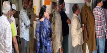 વડોદરા: 346 બેઠક પર 940 ઉમેદવારોનું ભાવિ નક્કી કરવા મતદાનનો શાંતિપૂર્ણ રીતે પ્રારંભ | Peaceful Polli…