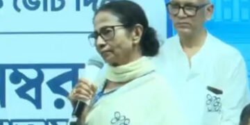 બંગાળમાં હાઈવૉલ્ટેજ ડ્રામા! માત્ર 100 મીટરના અંતરે TMC અને BJPની રેલી, મમતા બેનરજી ભાષણ છોડી સ્ટેજ પ…