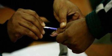 જામનગર શહેરમાં આગ ઓકતી ગરમી વચ્ચે રેકોર્ડ મતદાન : મતદારોનો ઉત્સાહ યથાવત , 20 વર્ષનો રેકોર્ડ તૂટ્યો |…