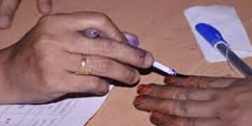 વોર્ડનં. ૧૧માંરી-ઈલેક્શન યોજવા કોંગ્રેસની માગ | Congress demands re election in Ward No 11