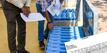 ચૂંટણી ફરજમાં બેદરકારી ભારે પડી: મોરવાહડફમાં પ્રિસાઈડિંગ ઓફિસર સામે ધરપકડ વોરંટ જાહેર | Panchmahal N…