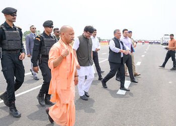 અકસ્માત થતા જ AI સિસ્ટમ એમ્બ્યુલન્સ બોલાવશે! ભારતનો સૌથી મોટો ડિજિટલ હાઈવે બનશે ગંગા એક્સપ્રેસ વે | …