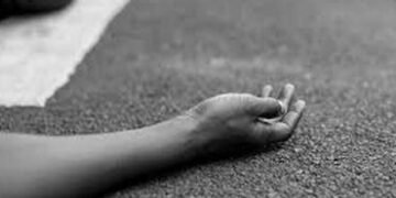 ધોલેરા રોડ પર કાર દિવાલ સાથે અથડાતા યુવાનનું મોત | Young man dies after car crashes into wall on Dho…