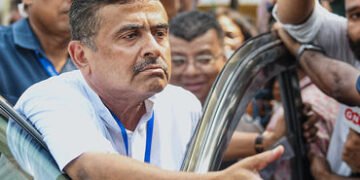 બંગાળમાં જેનો ડર હતો એ જ થયું! બીજા તબક્કામાં મતદાન લોહિયાળ, ઠેર ઠેર હિંસા; EVM સાથે ચેડાં | west be…