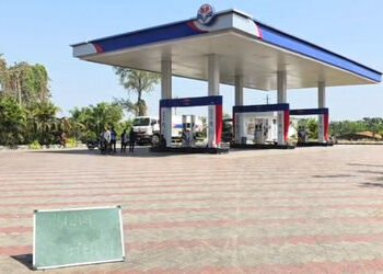 ચૂંટણી પૂર્ણ થતા જ જનતા પરેશાન: નસવાડીના પેટ્રોલ પંપો પર ‘નો સ્ટોક’ ના બોર્ડ લાગ્યા, વાહનચાલકોમાં રો…