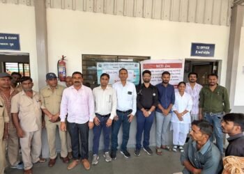 અંબાજી જનરલ હોસ્પિટલ અને એસટી ડેપોના સહકાર થી હેલ્થ ચેકઅપ કેમ્પ યોજાયો.
