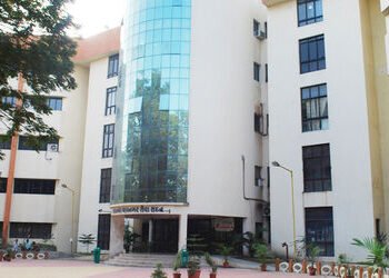 જામનગર મહાનગરપાલિકામાં હોદેદારોની પસંદગીની સરગર્મી : મેયરથી સ્ટેન્ડિંગ કમિટીના ચેરમેન સુધીના નામો પર…