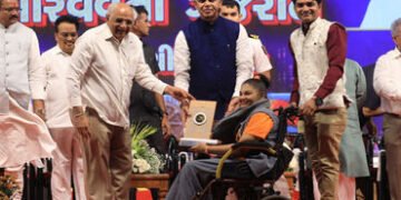 વડોદરાની હેત્વી ખીમસુરિયાને ગુજરાત ગરિમા એવોર્ડ એનાયત | Hetvi Khimsuriya from Vadodara awarded Gujar…