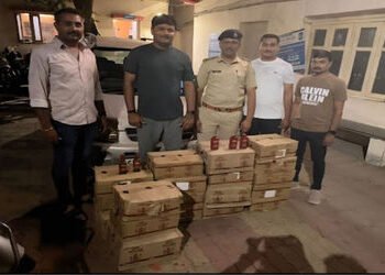 જામનગરમાં પાર્ક કરાયેલી વેગેનાર કારમાંથી ઇંગ્લિશ દારૂનો જથ્થો ઝડપાયો : રૂ.4,93,500 નો મુદ્દામાલ કબ્જ…