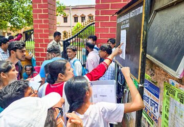 NEET UG પરીક્ષા રદ: ‘ગેસ પેપર’માંથી બેઠા પૂછાયા હતા 120થી વધુ પ્રશ્નો, CBI તપાસનો આદેશ | neet ug 202…