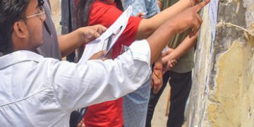 NEET 2026: 60 લાખ આપો અને ડમી ઉમેદવાર બેસાડો, બિહારમાં સક્રિય સોલ્વર ગેંગનો પર્દાફાશ | NEET paper le…